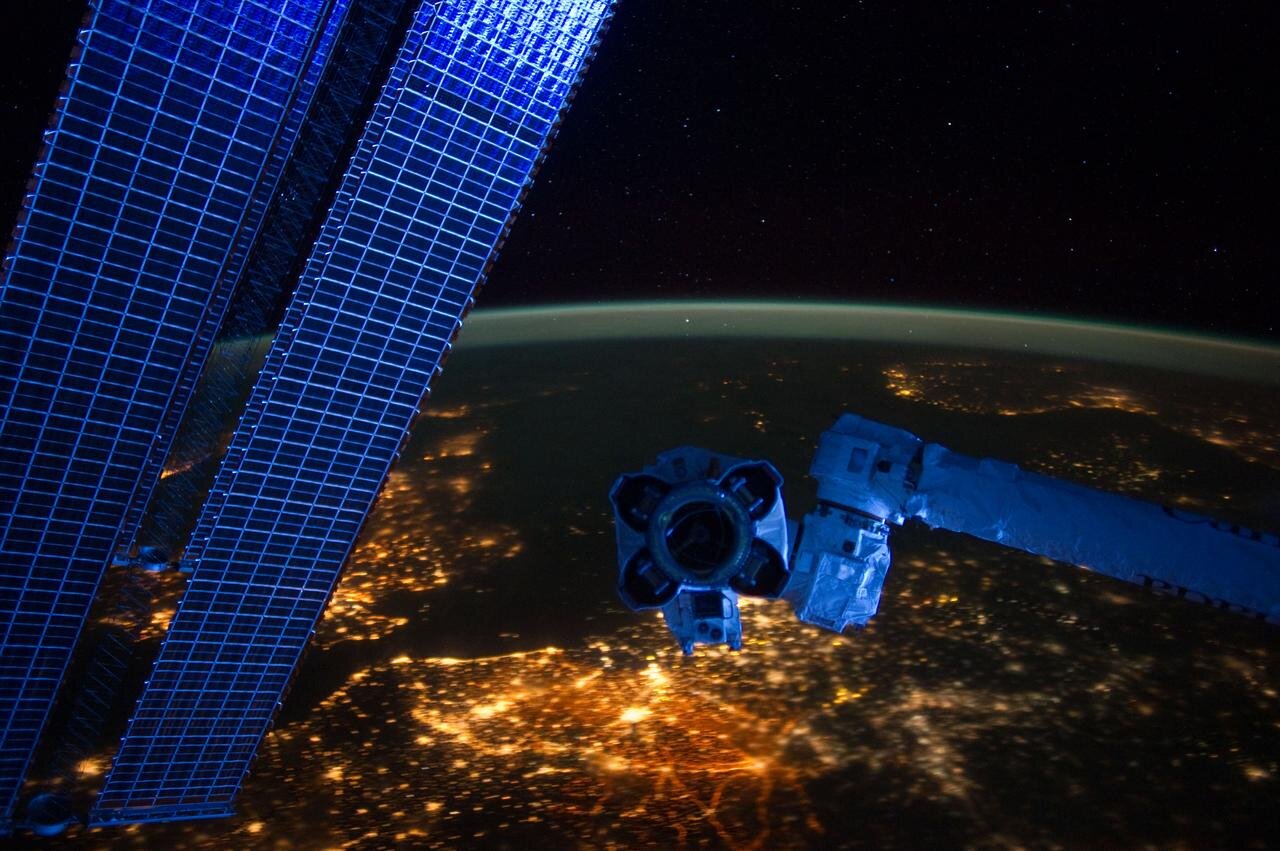 La Belgique et le Benelux illuminés la nuit, vus depuis l'ISS
